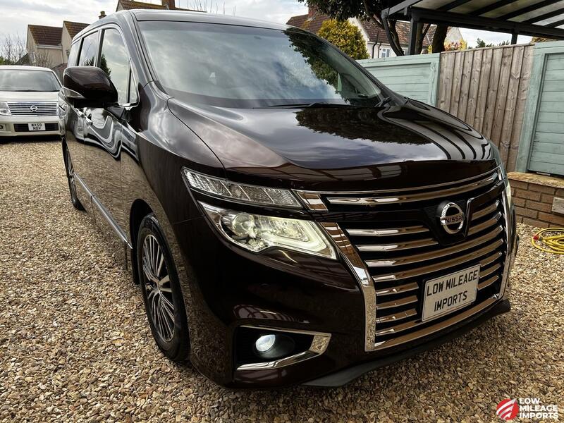 View NISSAN ELGRAND E52 3.5 V6 Highway Star Premium Facelift 7 seats 