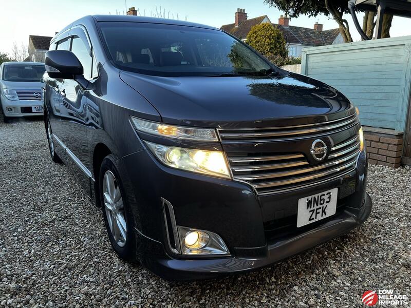 View NISSAN ELGRAND 2.5 V6 HIGHWAY STAR 8 SEATS 