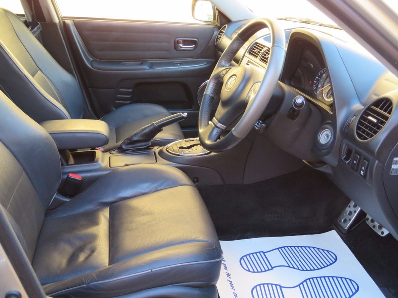 LEXUS IS 300