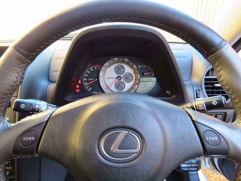 LEXUS IS 300