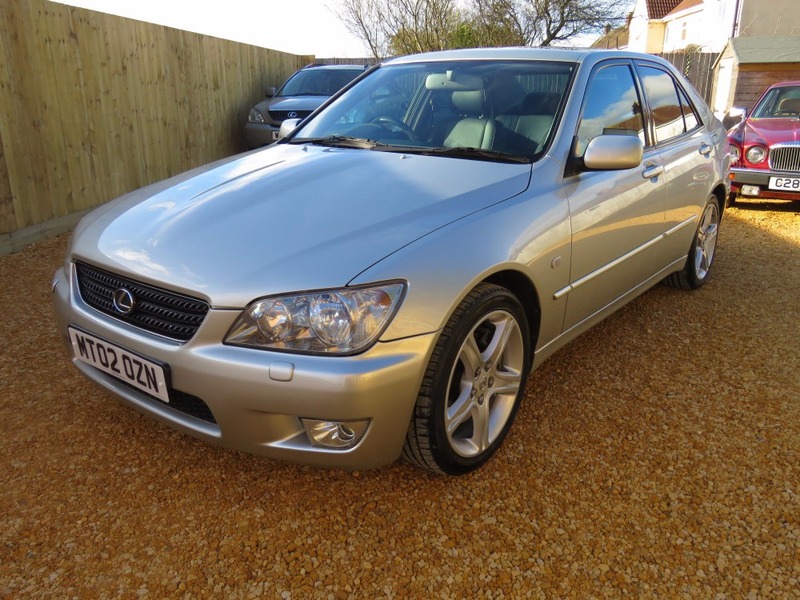 LEXUS IS 300