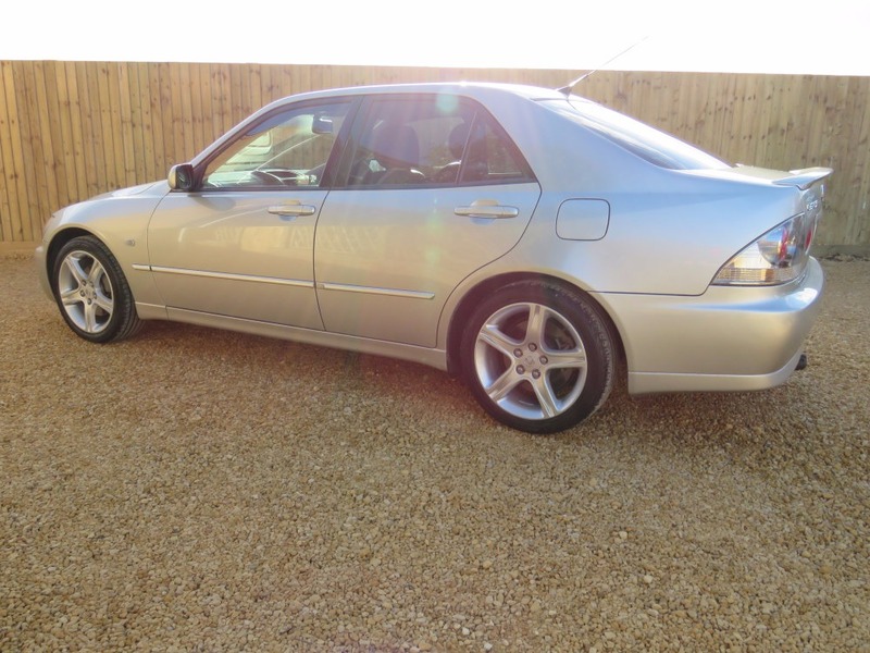 LEXUS IS 300