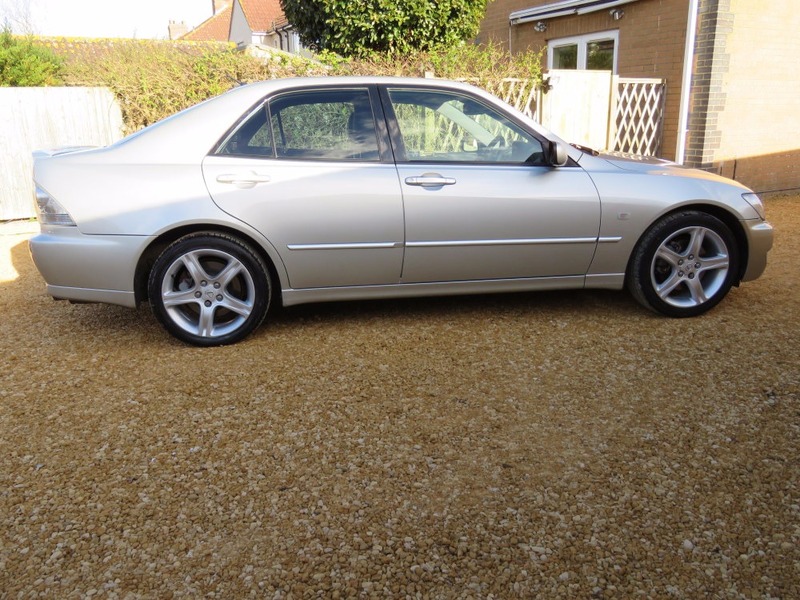 LEXUS IS 300