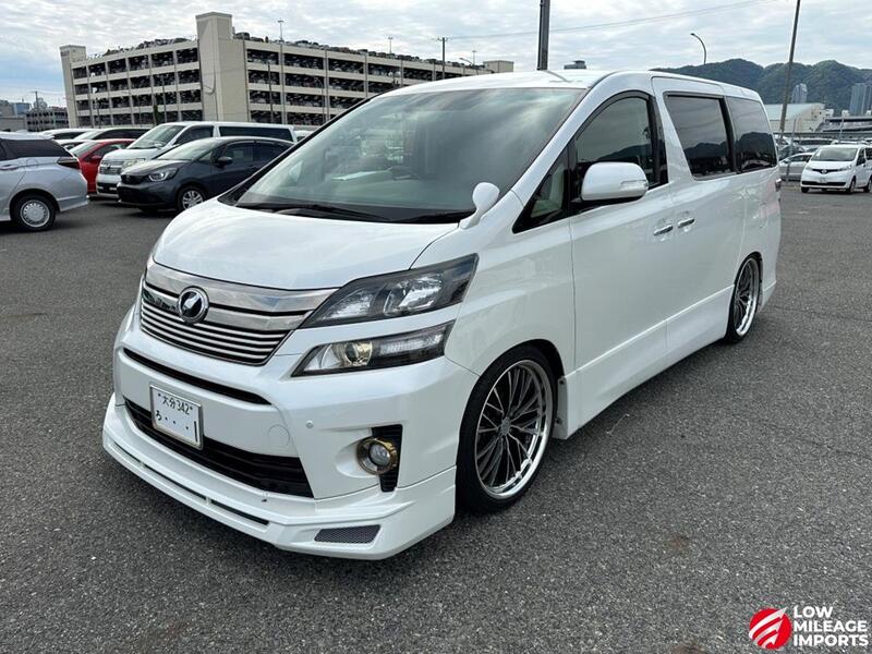 View TOYOTA VELLFIRE 2.4Z Golden Eyes Massive Specification