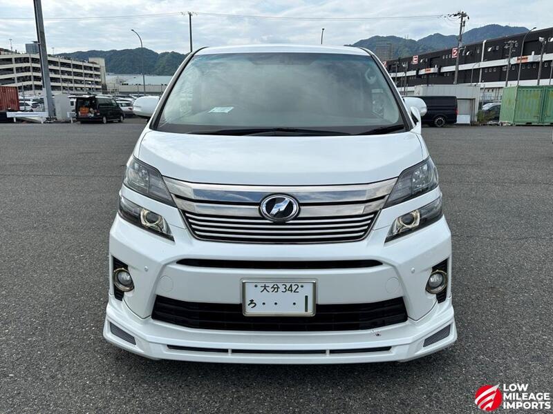 View TOYOTA VELLFIRE 2.4Z Golden Eyes Massive Specification