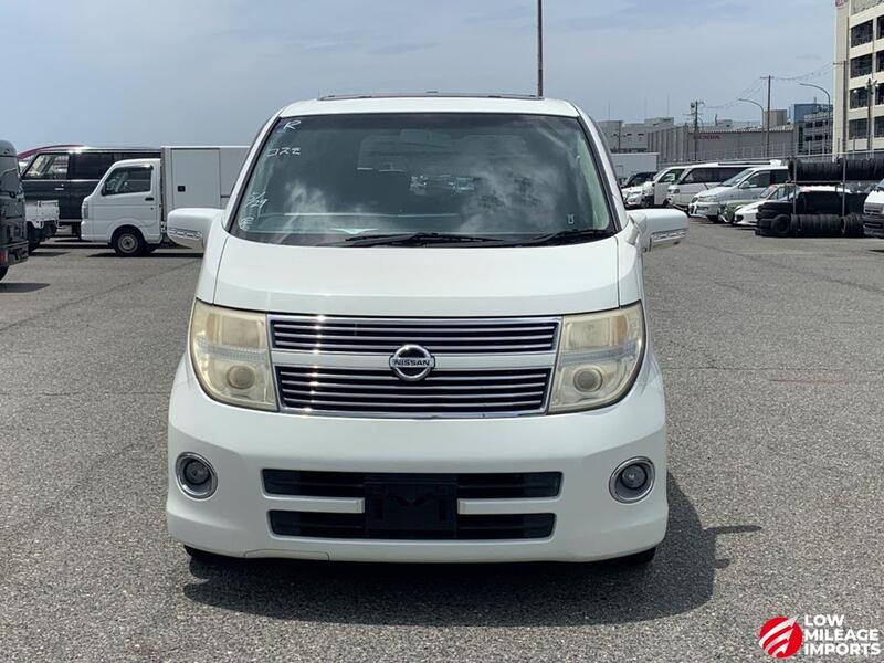 View NISSAN ELGRAND 250 HWS Leather Edition Twin Sun roofs