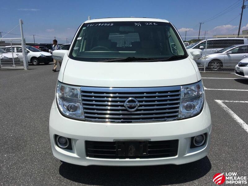 View NISSAN ELGRAND Rare 350 XL Edition Twin Roof Massive Spec