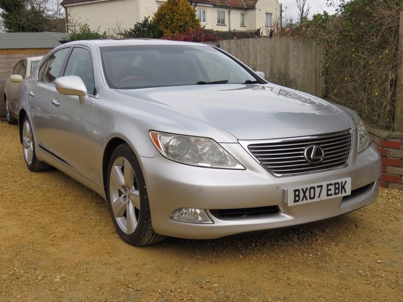 LEXUS LS