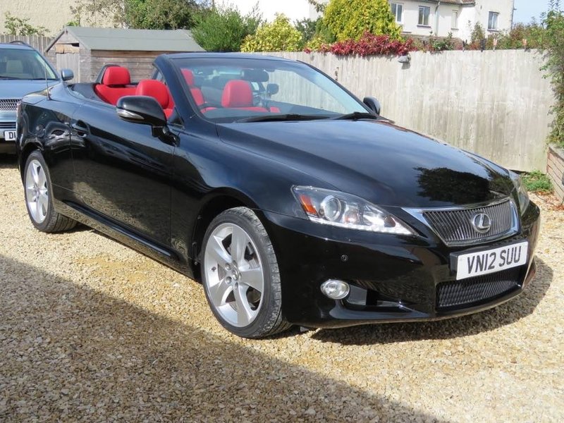 LEXUS IS