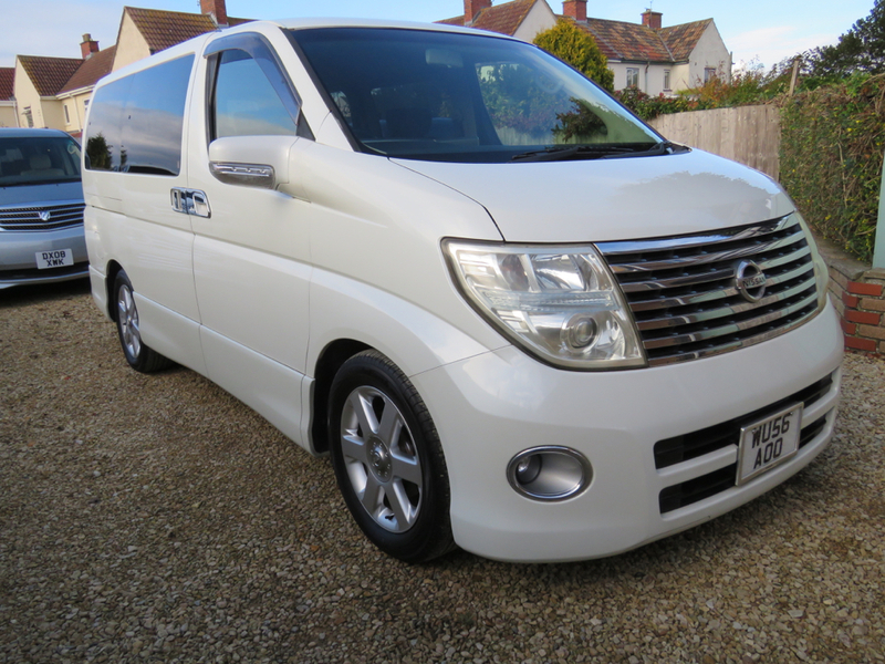 View NISSAN ELGRAND HWS E51 3500 Nismo Suspension Half Leather - fully uk registered and ready to go