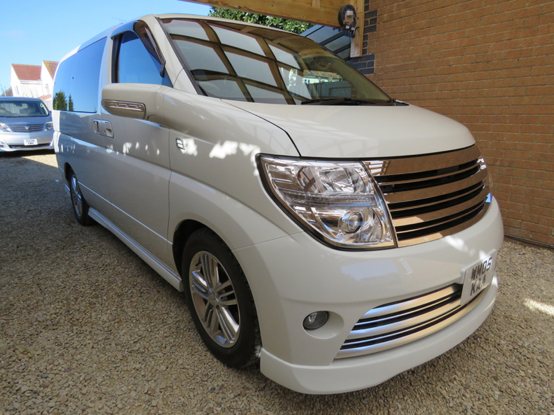 NISSAN ELGRAND