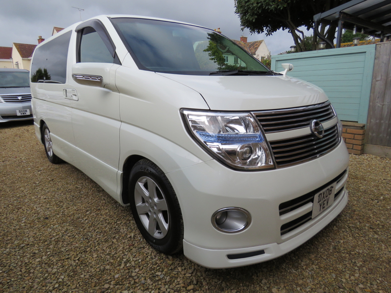 View NISSAN ELGRAND 2500 E51 Highway Star Leather Edition - fully uk registered and ready to go
