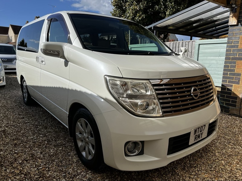 View NISSAN ELGRAND E51 350 XL 3500 V6 - DEPOSIT NOW TAKEN