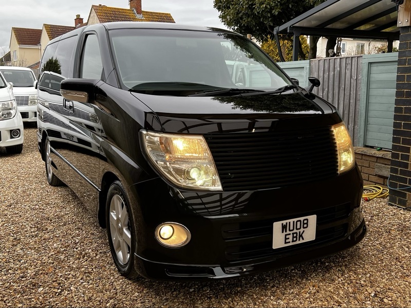 View NISSAN ELGRAND E51 HWS LEATHER EDITION 2500 V6 - NOW SOLD