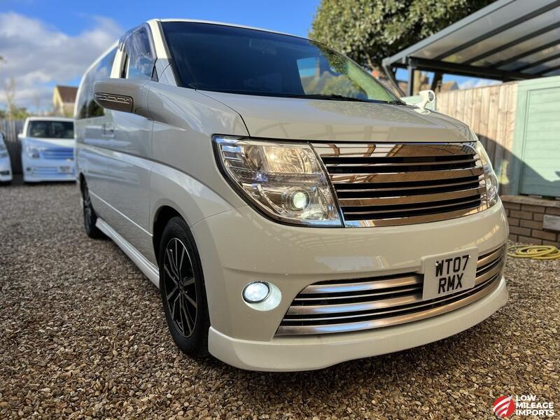 NISSAN ELGRAND 3.5 V6 Rider S - FULLY UK REGISTERED